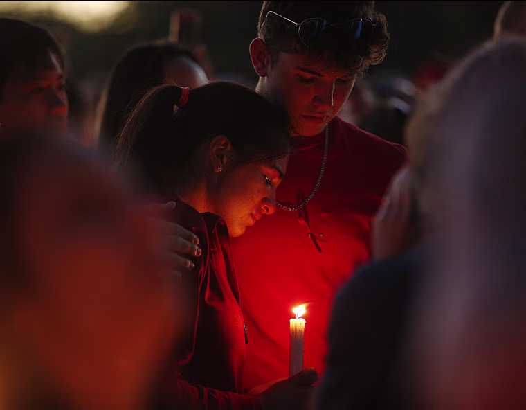 Image: Florida School Shooting Vigil