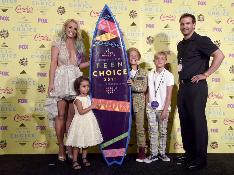 Image: Britney Spears, Lexi, Sean, Jayden James, Bryan Spears