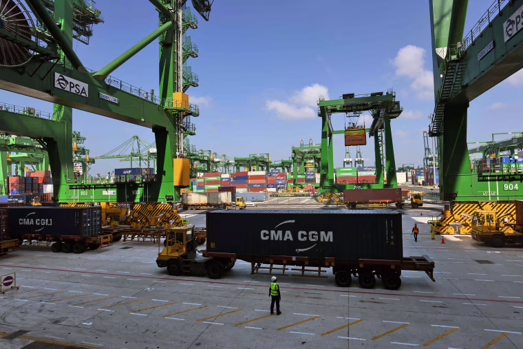Image: Singapore France Shipping Iran