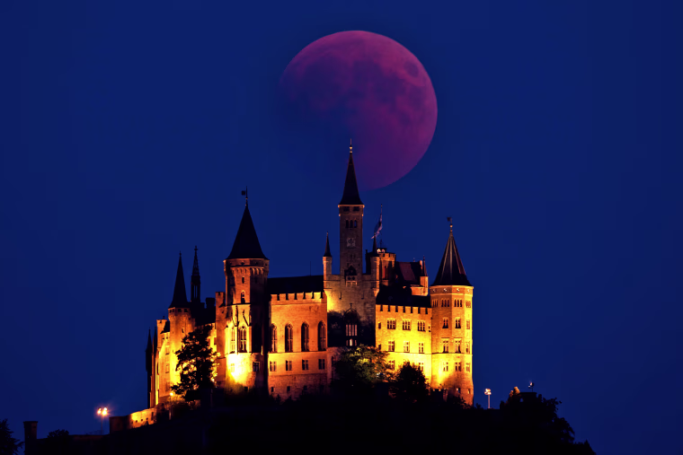 Image: Total Lunar Eclipse Over Germany