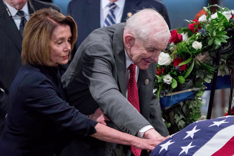 Image: UHouse Minority Leader Nancy Pelosi, D-CA, and Rep. Sam Johnson, R-Texas,