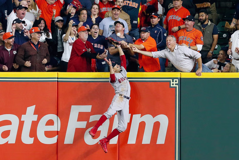 Image: BESTPIX - League Championship Series - Boston Red Sox v Houston Astros - Game Four