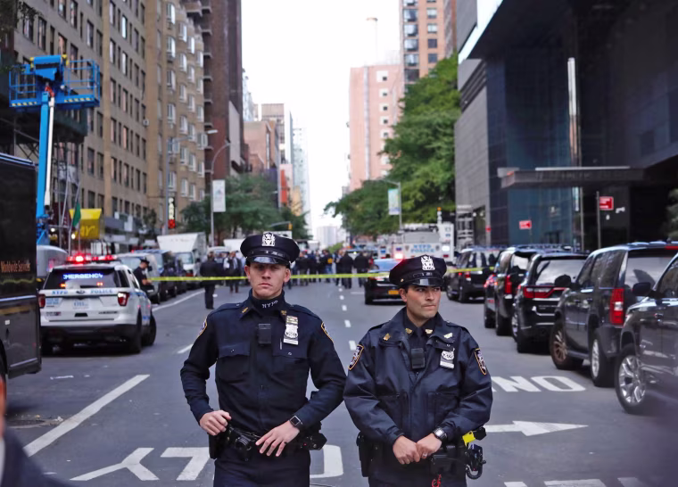Image: Suspicious package sent to Time Warner building