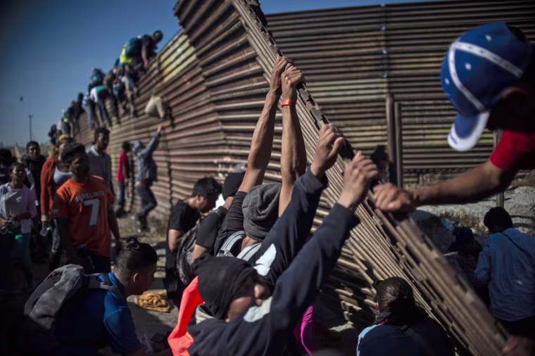 Image: TOPSHOT-MEXICO-HONDURAS-US-MIGRATION
