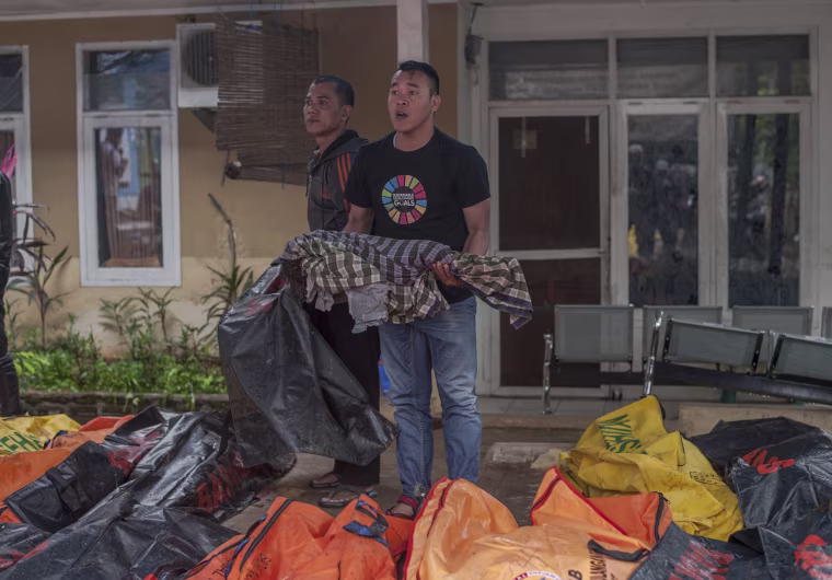 Image: Indonesia tsunami
