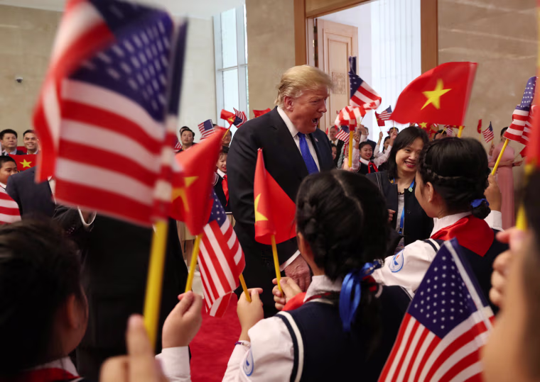 Image: U.S. President Trump meets with Vietnamese Prime Minister Nguyen Xuan Phuc in Hanoi