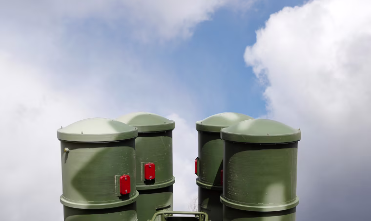 Image: A S-400 surface-to-air missile system