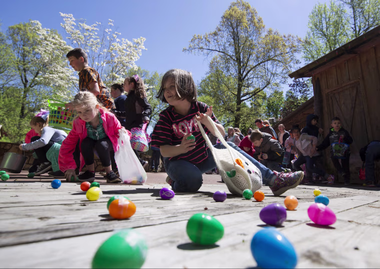 Image: Children race during an Easter egg hunt in Grand Rivers, Kentucky, on April 20.