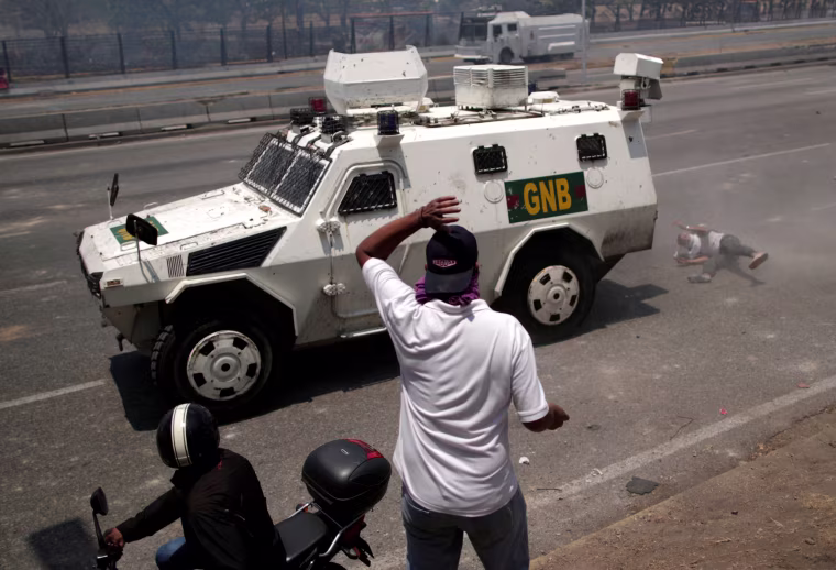 Image: Opposition demonstration near the Generalisimo Francisco de Miranda Airbase \"La Carlota\" in Caracas