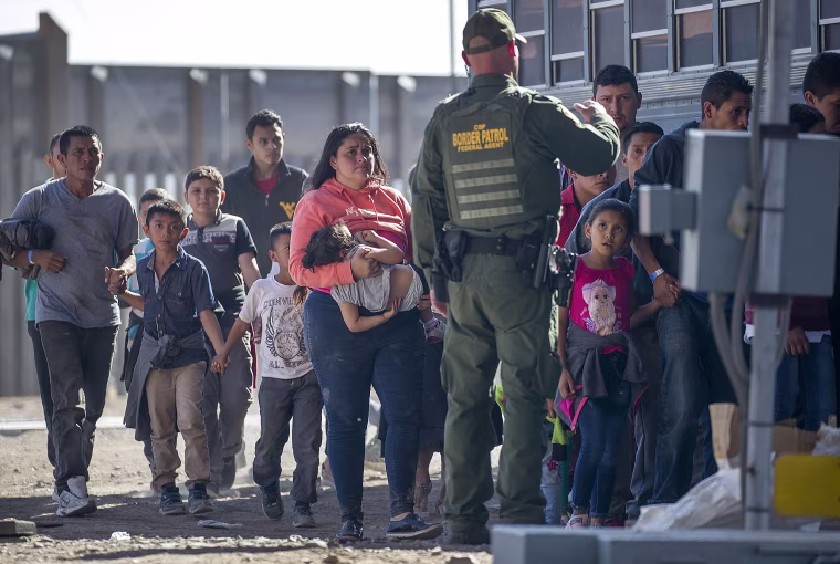 Image: ***BESTPIX*** Record Number Of Migrants Stream Across U.S.  Border, Straining Resources