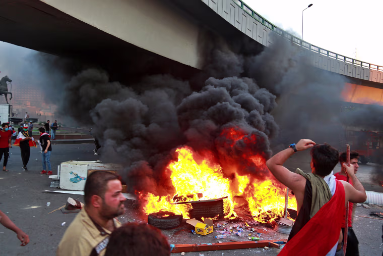 Image: Anti-government protesters