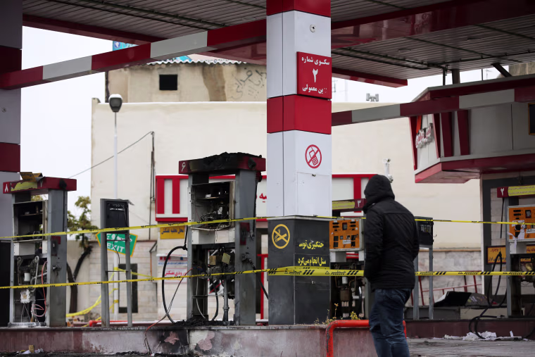 Image: Gas price hike protests in Iran
