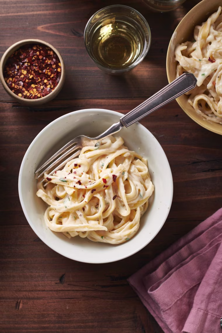 Easy Creamy Fettuccine Alfredo