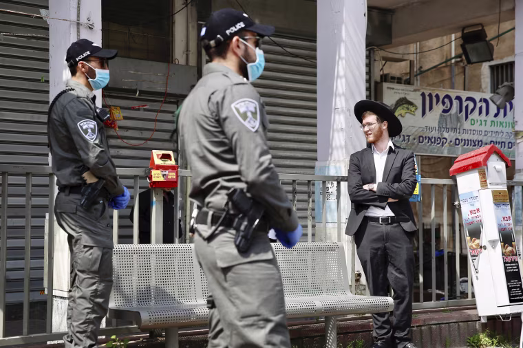 Image: Israeli border police officers 