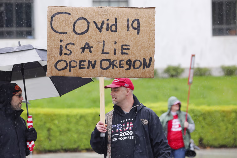 Image: Anti-stay-at-home protesters in Oregon