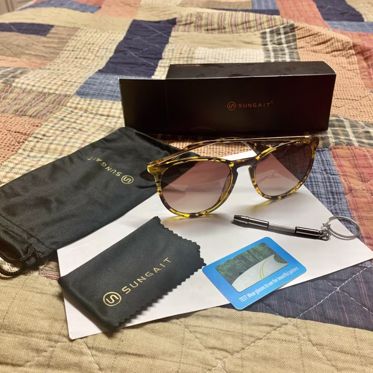 Everything that comes with a pair of SUNGAIT polarized sunglasses