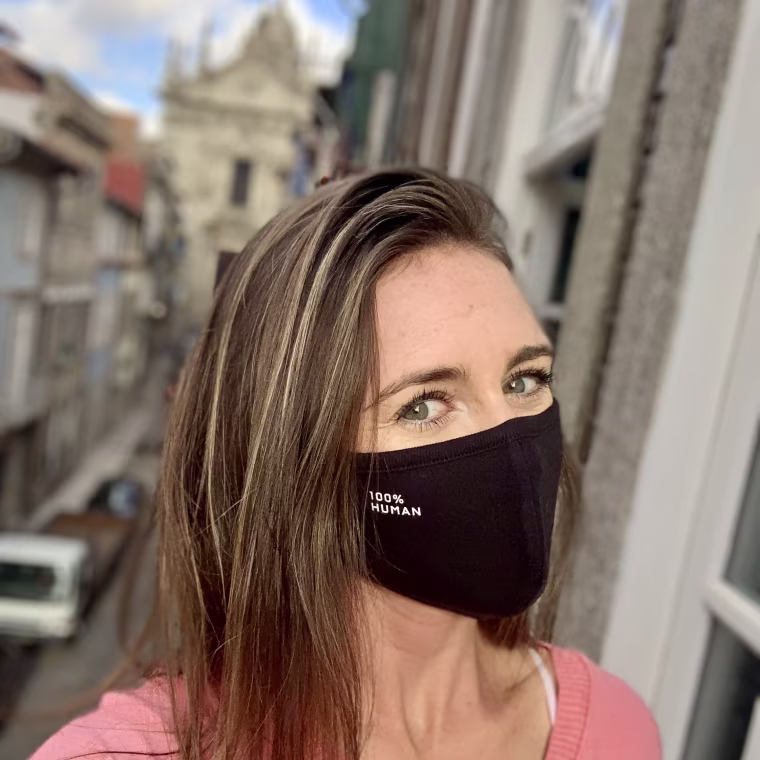 Everlane 100% Human Face Mask in black