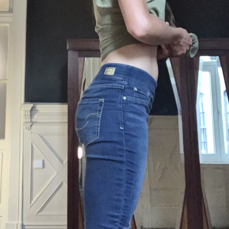 side view of my Levi Strauss &amp; Co. Gold Label Women's Skinny Jeans