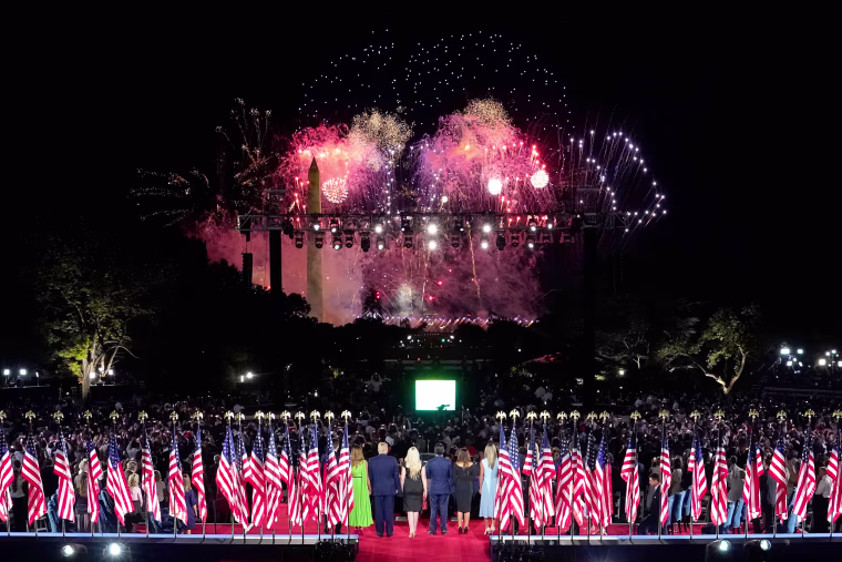 Image: Fireworks over the White House