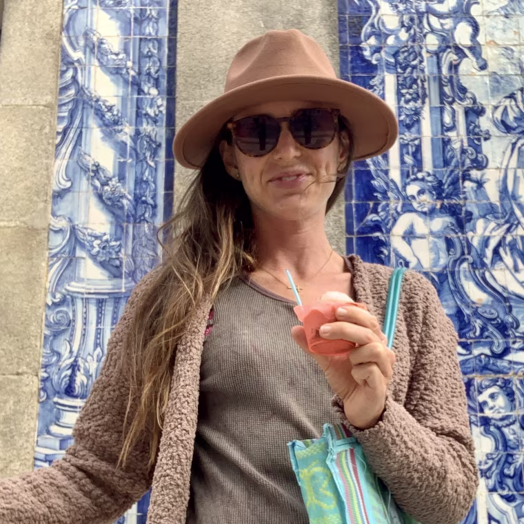 eating gelato while wearing my new fedora