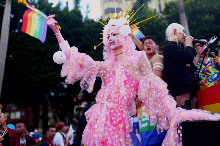 Image: Pride parade in Taipei