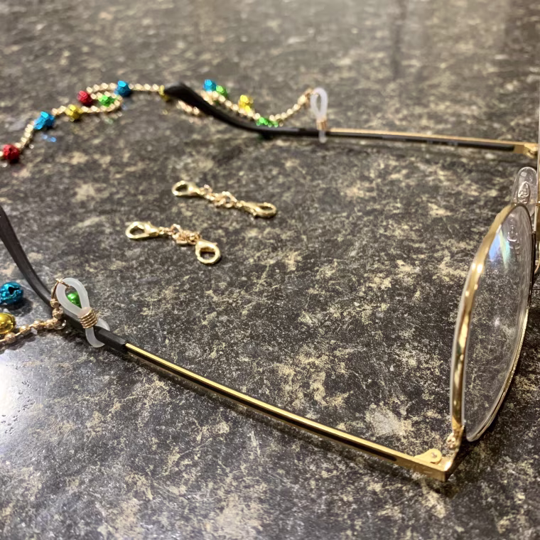 using the lanyard on my eyeglasses
