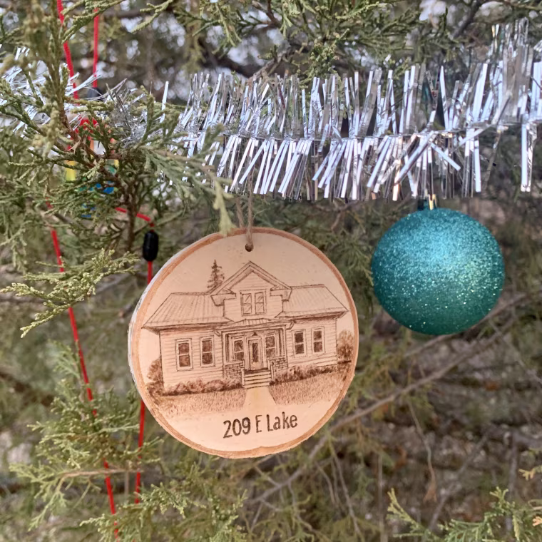 see what the oak ornament I had designed looks like on a Christmas tree
