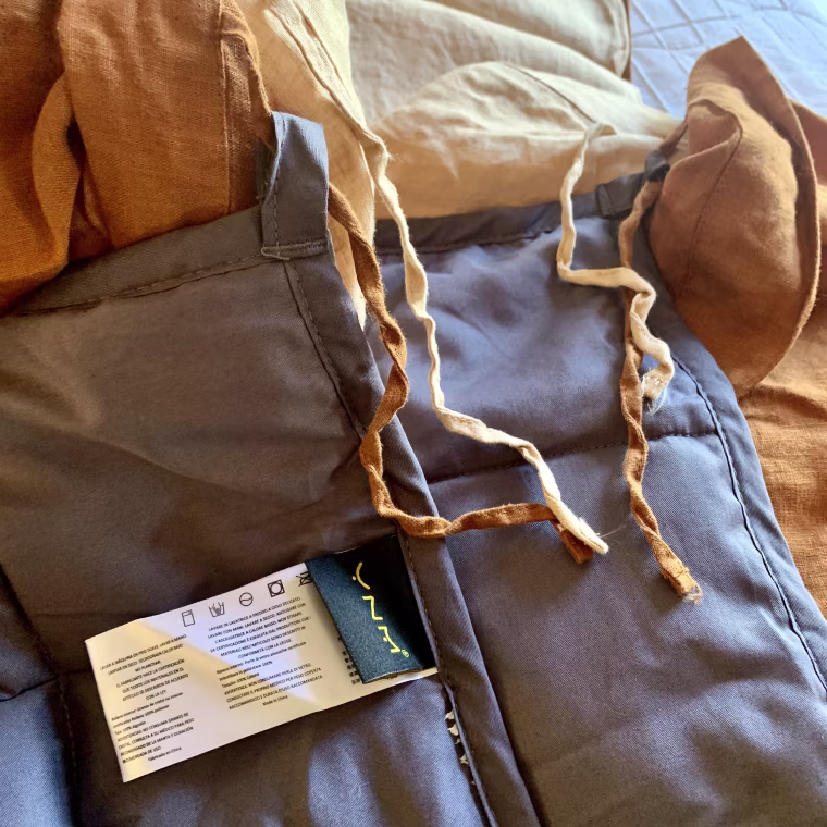 this weighted blanket has loops for duvet ties