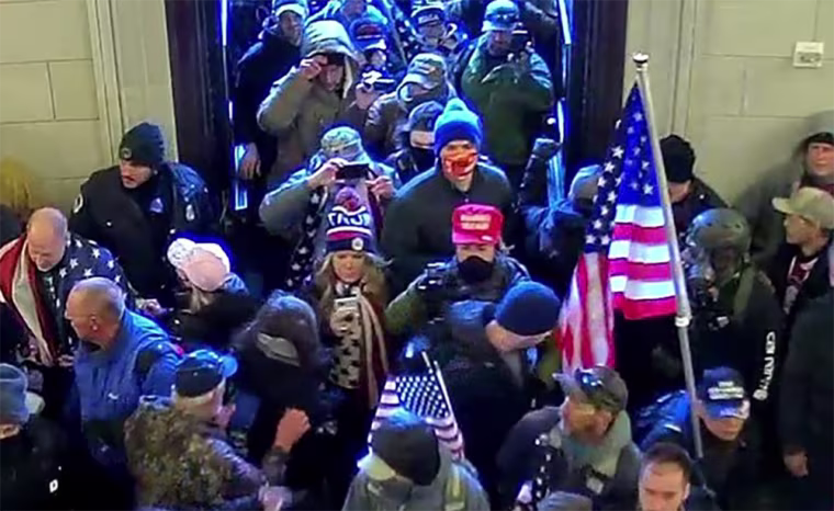 Image: Jenna Ryan entering the Capitol