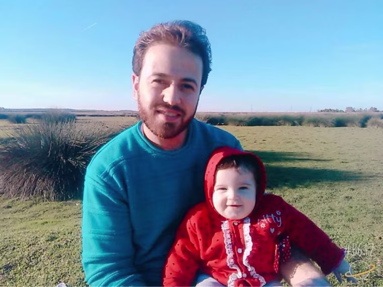 Image: Bashir Abazayd with his daughter