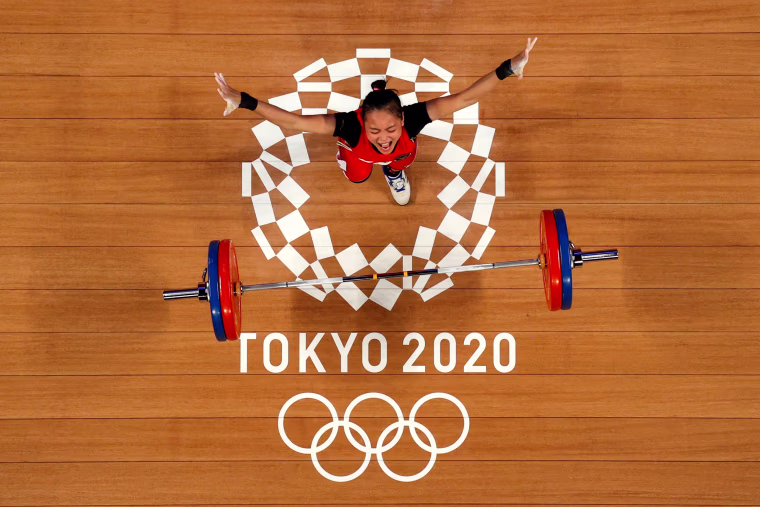 Image: TOPSHOT-WEIGHTLIFTING-OLY-2020-2021-TOKYO