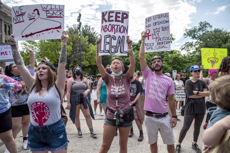 Image: Protestors Rally Against Restrictive New Texas Abortion Law In Austin