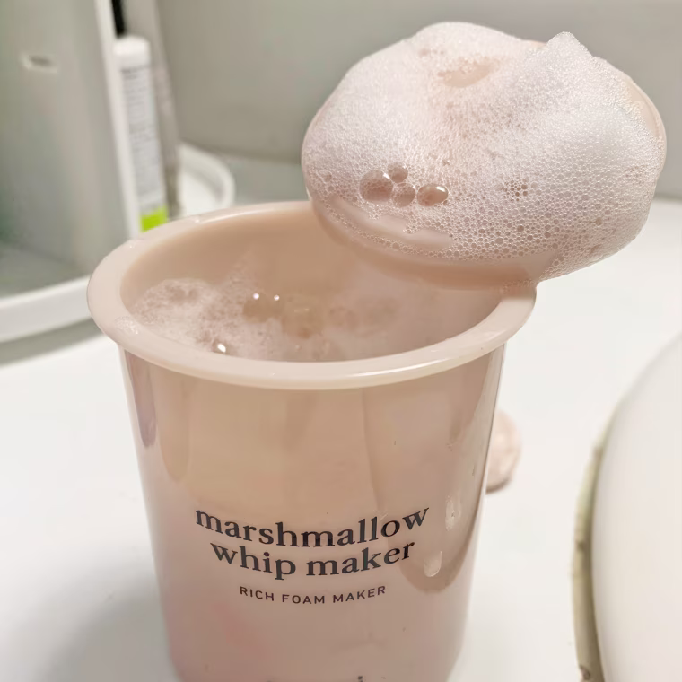 Editorial assistant Kamari Stewart using the Nooni Marshmallow Whip Maker