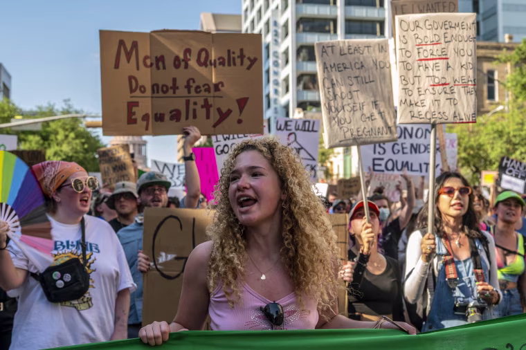 Image: Protests Continue Across Country In Wake Of Supreme Court Decision Overturning Roe v. Wade