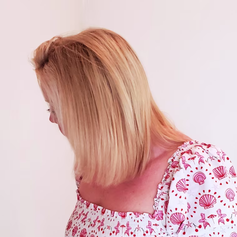 Image of a after using Not Your Mother's Hair Rinse
