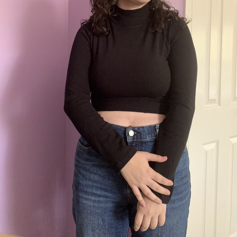 Select production coordinator Gabriella DePinho likes this top from Klassy Network because it is soft and supportive.