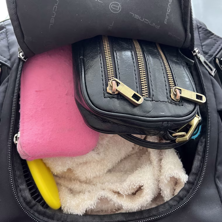 Image of an packed Anti-Theft bag