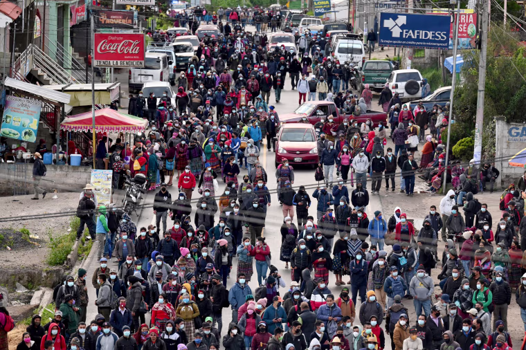 Image: GUATEMALA-POLITICS-INDIGENOUS-ROADBLOCK