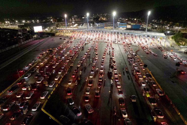 Image: MEXICO-US-HEALTH-VIRUS-BORDER-REOPEN