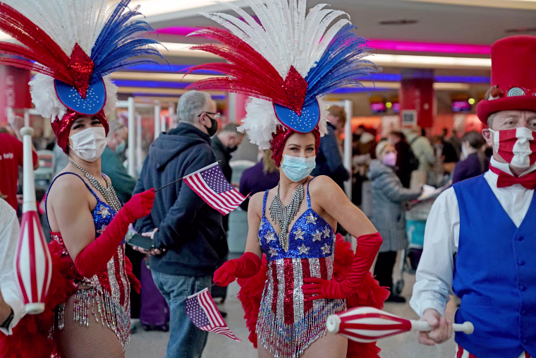 US borders reopen to UK visitors