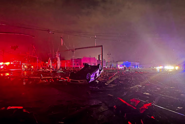 A large tornado strikes New Orleans