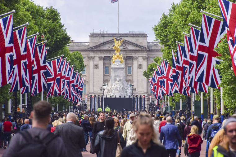 Image: The Queen's Platinum Jubilee final preparations, Buckingham Palace in London, UK - 31 May 2022