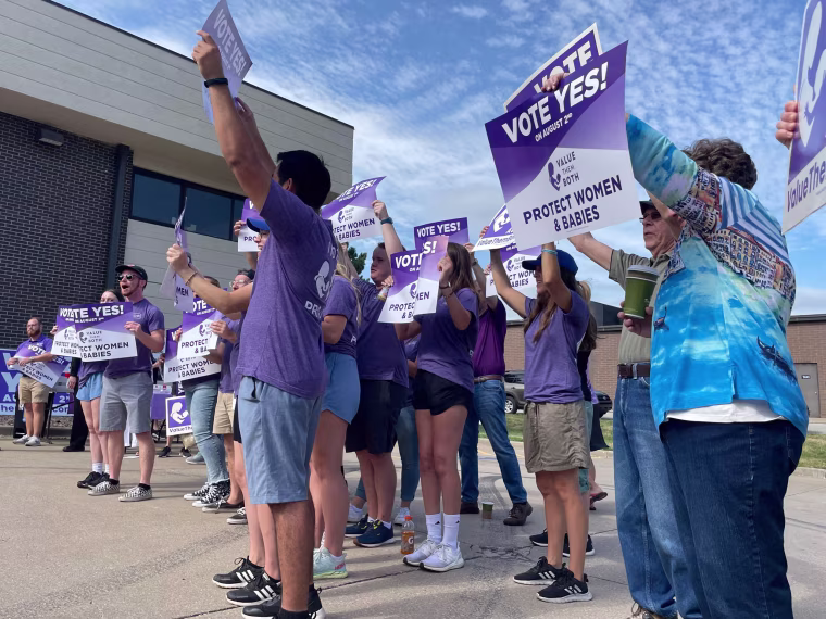 Image: US-POLITICS-ABORTION-VOTE-KANSAS