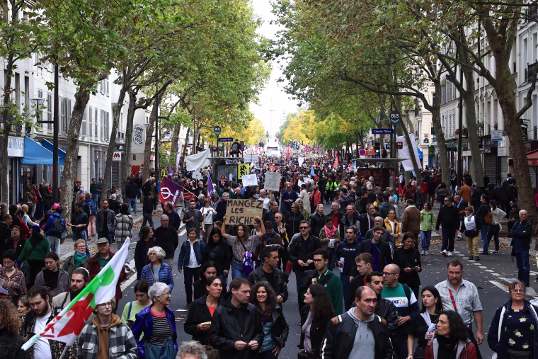 Marchers with flags and posters Paris