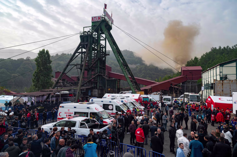 Image: TURKEY-ACCIDENT-MINING
