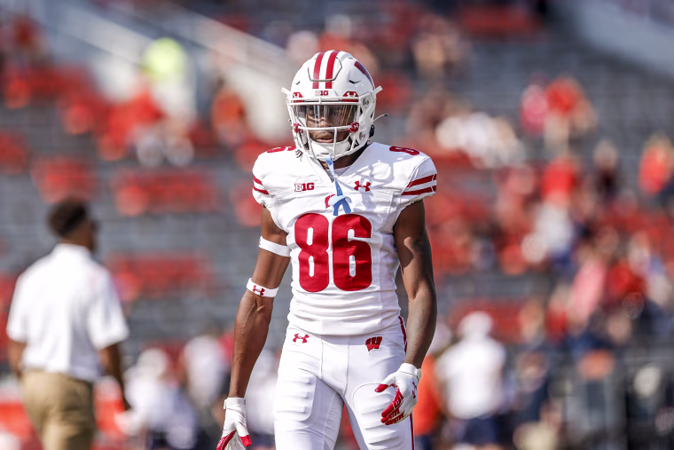 Devin Chandler #86 of the Wisconsin Badgers before the game against the Illinois Fighting Illini on Oct. 9, 2021 in Champaign, Ill.