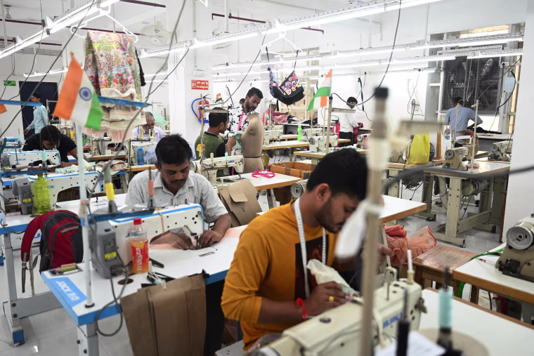 Image: INDIA-FRANCE-FASHION-MISHRA