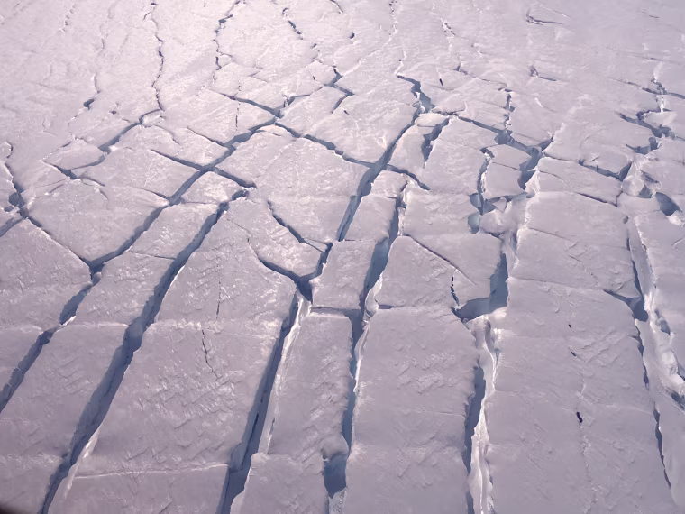 Cracks in Thwaites Glacier in 2020.