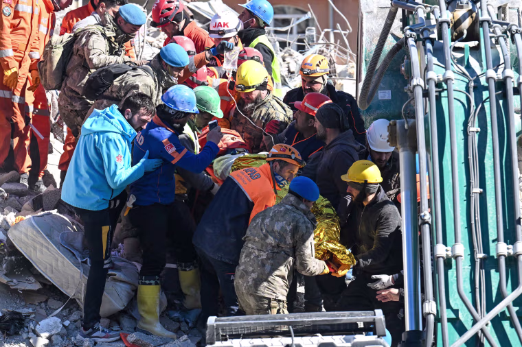 17 year-old girl rescued 248 hours after earthquakes in Turkiye