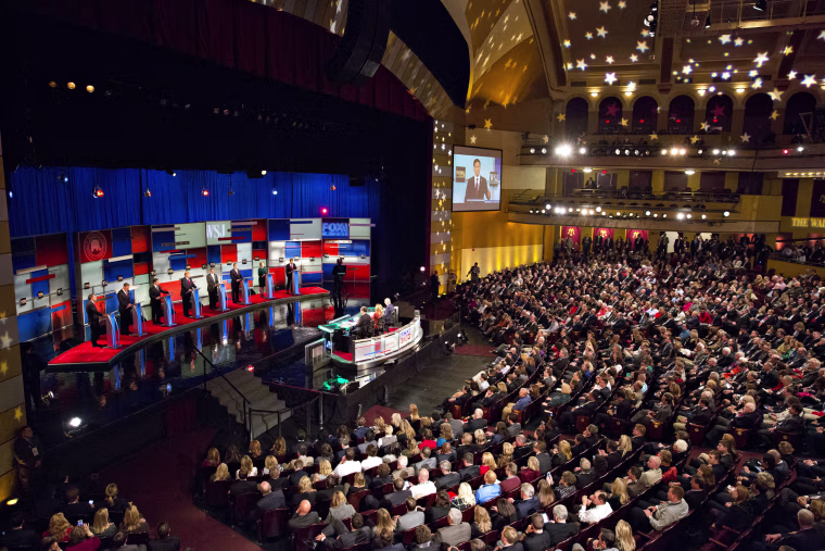 2016 Republican presidential candidates participate in a debate in Milwaukee